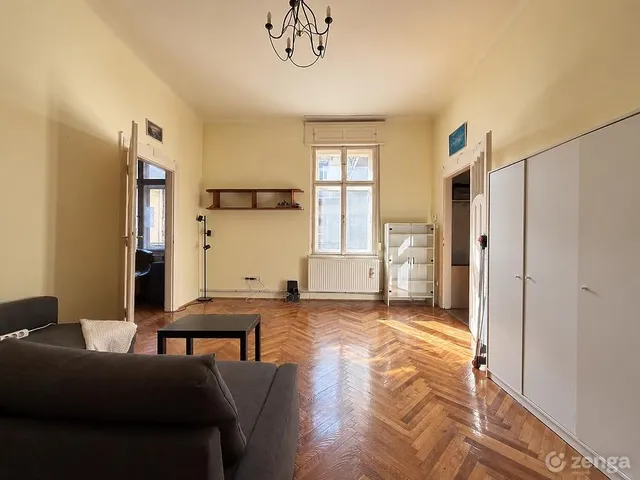 Eladó lakás Budapest II. kerület 77 nm
