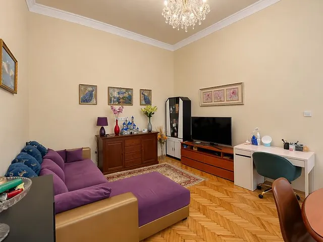 Eladó lakás Budapest VI. kerület, Hunyadi tér 64 nm