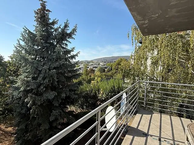 Eladó lakás Budapest XI. kerület, Sasad-Sashegy XI. ker., Rétkerülő út 119 nm