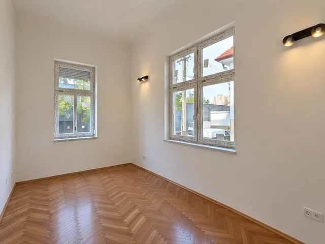 Kiadó kereskedelmi és ipari ingatlan Budapest IV. kerület, Újpest 56 nm