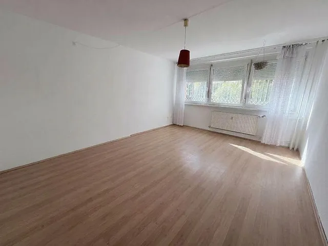 Eladó lakás Budapest X. kerület, Újhegy 29 nm