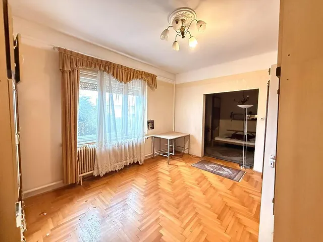 Eladó ház Budapest XVI. kerület, Rákosszentmihály 180 nm