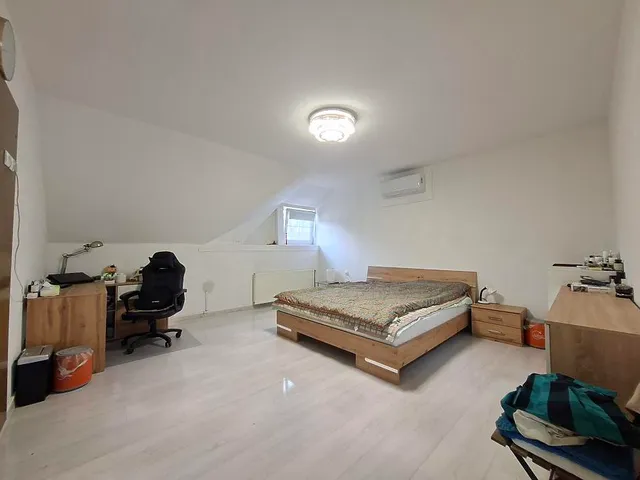 Eladó ház Budapest X. kerület, Felsőrákos 300 nm