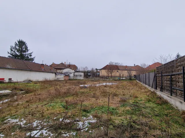 Eladó telek Dunakeszi, Rév utca 627 nm