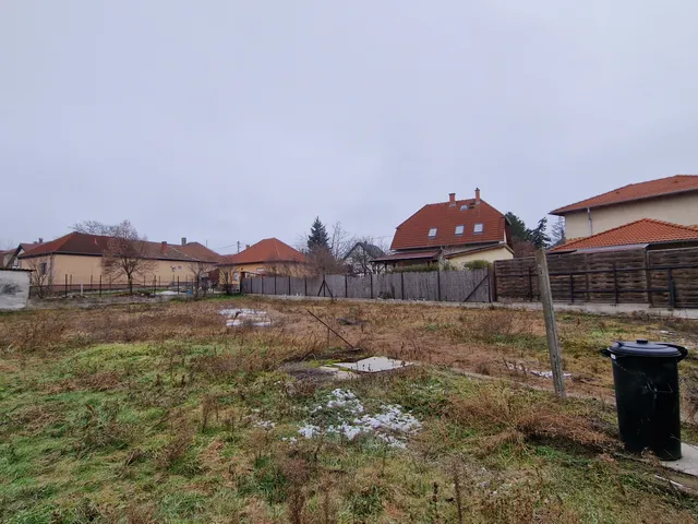 Eladó telek Dunakeszi, Rév utca 627 nm