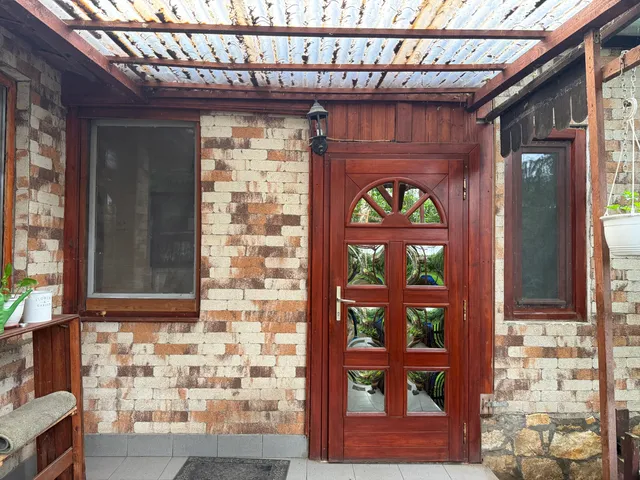 Eladó ház Dány 130 nm