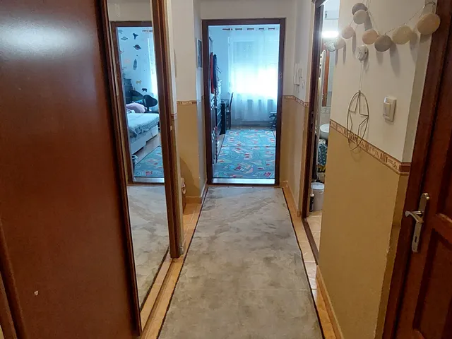 Eladó lakás Vác 74 nm