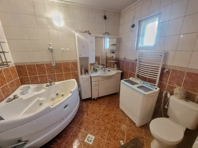 Eladó ház Pomáz 140 nm