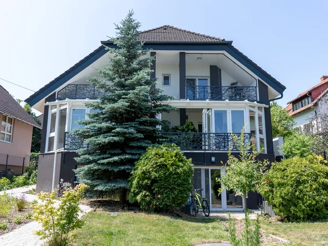 Eladó ház Balatonfüred 460 nm