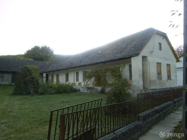 Eladó ház Kisdorog 180 nm