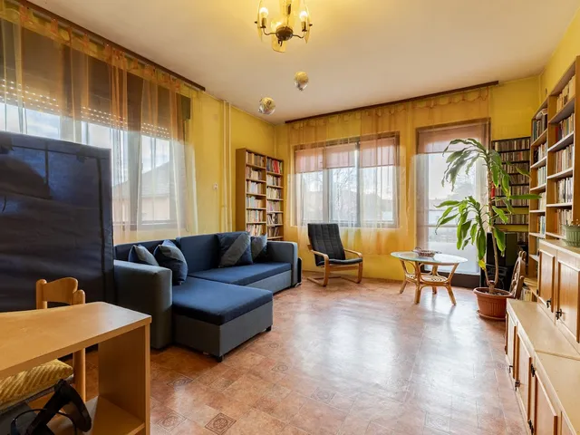 Eladó ház Budapest XVIII. kerület, Szemeretelep 258 nm