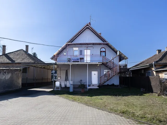 Eladó ház Budapest XVIII. kerület, Ganztelep 231 nm