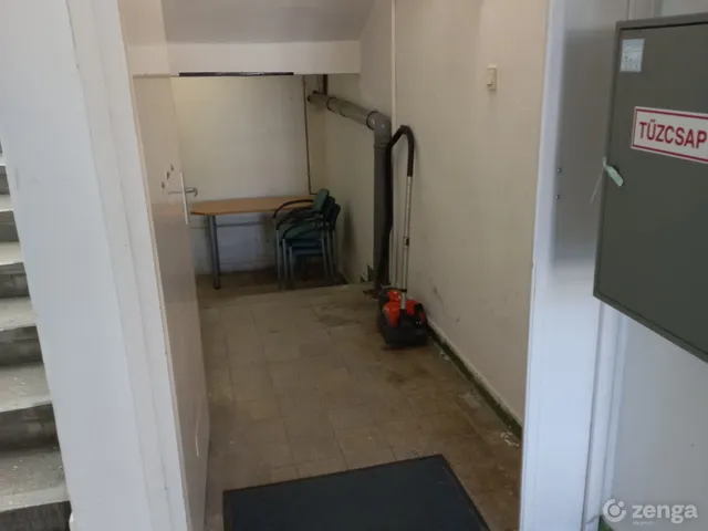 Eladó kereskedelmi és ipari ingatlan Budapest IX. kerület, Gubacsi út 6/D 122 nm