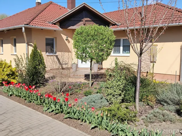 Eladó ház Tiszafüred 120 nm