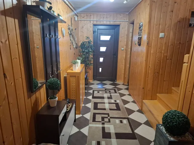 Eladó ház Encs 180 nm