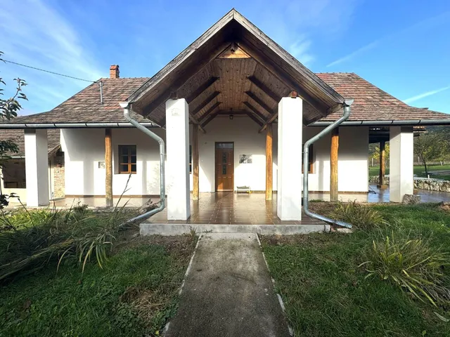 Eladó ház Arka 200 nm