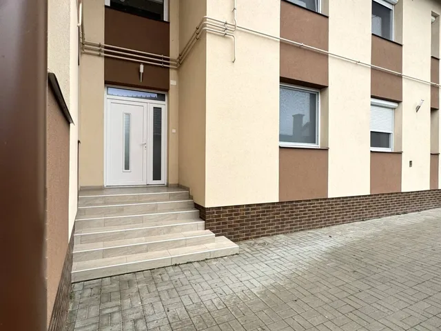 Eladó lakás Hajdúböszörmény 81 nm