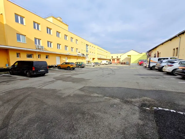 Kiadó kereskedelmi és ipari ingatlan Miskolc 66 nm