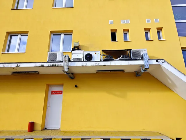 Kiadó kereskedelmi és ipari ingatlan Miskolc 66 nm