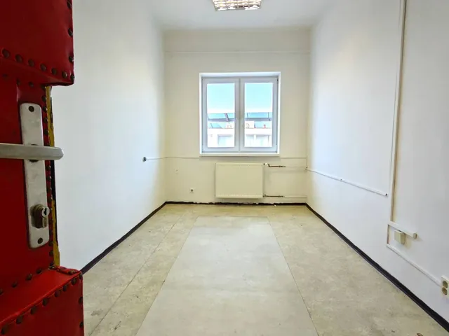 Kiadó kereskedelmi és ipari ingatlan Miskolc 13 nm