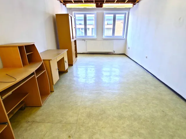 Kiadó kereskedelmi és ipari ingatlan Miskolc 21 nm