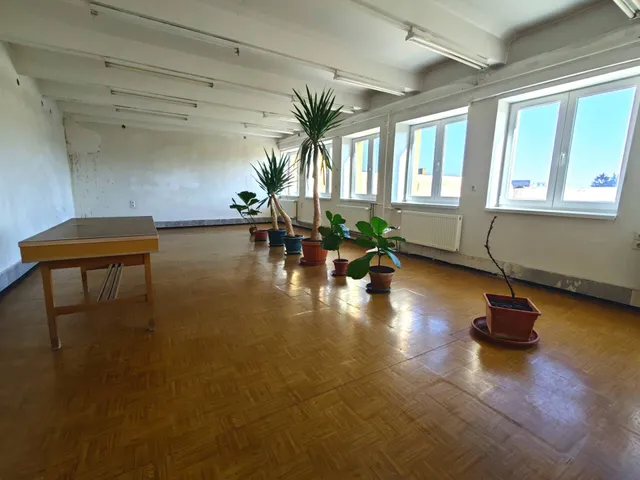 Kiadó kereskedelmi és ipari ingatlan Miskolc 46 nm