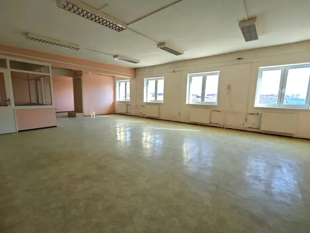 Kiadó kereskedelmi és ipari ingatlan Miskolc 91 nm