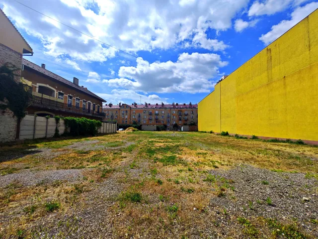 Eladó telek Miskolc 2057 nm