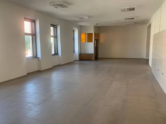 Eladó kereskedelmi és ipari ingatlan Sátoraljaújhely 170 nm
