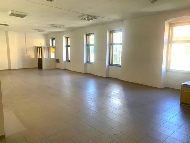 Eladó kereskedelmi és ipari ingatlan Sátoraljaújhely 170 nm