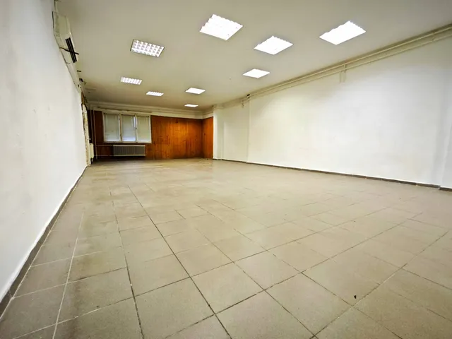 Kiadó kereskedelmi és ipari ingatlan Miskolc 140 nm