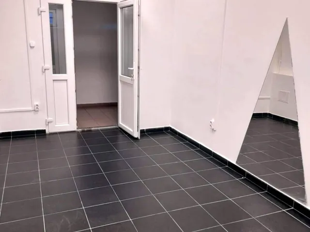 Kiadó kereskedelmi és ipari ingatlan Ózd 15 nm