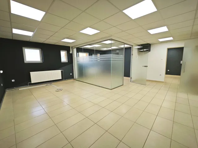 Kiadó kereskedelmi és ipari ingatlan Miskolc 114 nm