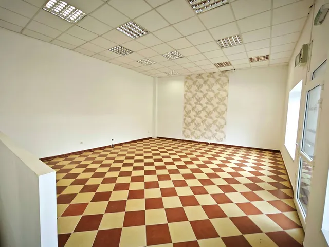 Kiadó kereskedelmi és ipari ingatlan Miskolc 126 nm