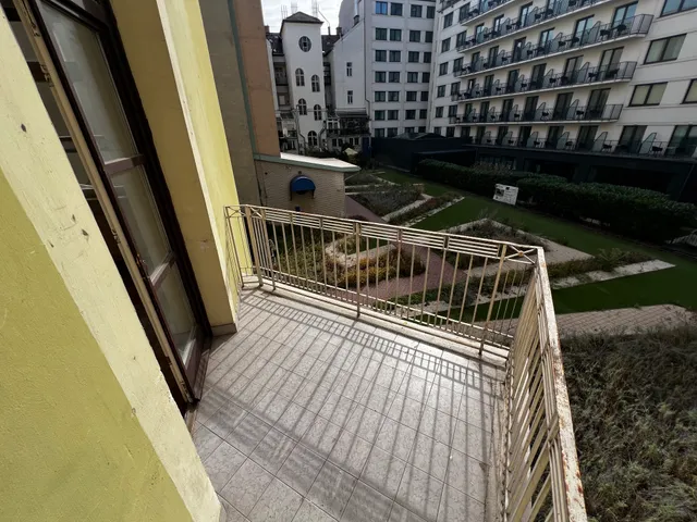 Eladó lakás Budapest VI. kerület, Nagykörúton belüli terület 120 nm