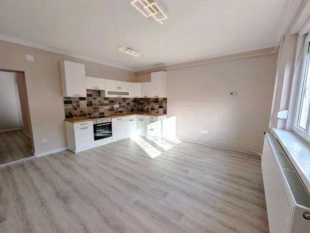 Eladó lakás Budapest XVI. kerület, Árpádföld 94 nm