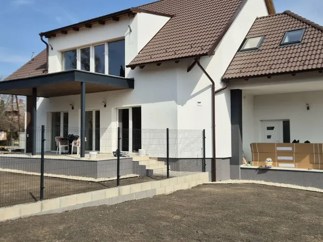 Eladó ház Balatonakarattya 110 nm