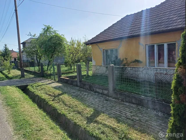 Eladó ház Parasznya 65 nm