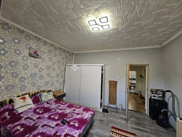 Eladó ház Kék 63 nm