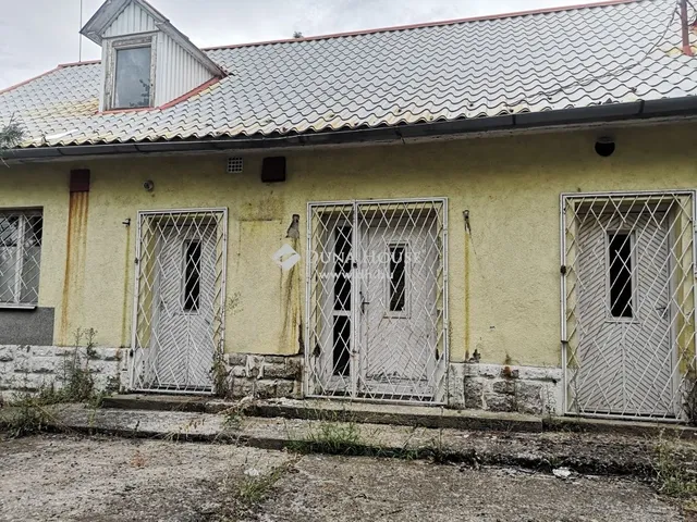Eladó kereskedelmi és ipari ingatlan Nyírtelek 140 nm