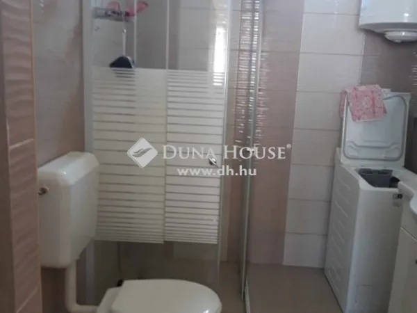 Eladó ház Ura 70 nm