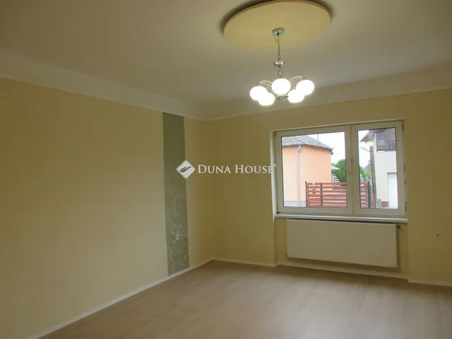 Eladó ház Rakamaz 91 nm