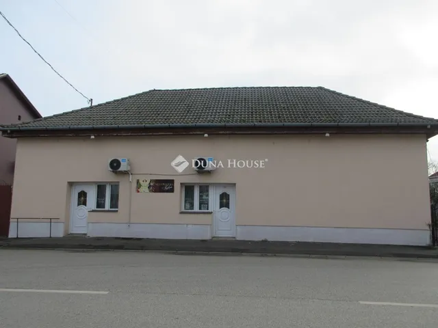 Eladó kereskedelmi és ipari ingatlan Demecser 400 nm