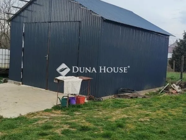 Eladó ház Anarcs 94 nm