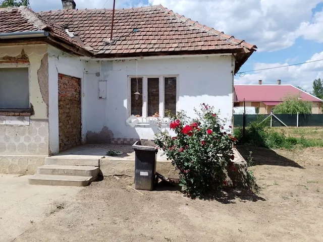 Eladó ház Tiszatelek 77 nm