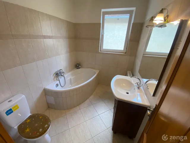 Eladó ház Győr, Gyirmót, Tavirózsa utca 1/B. 128 nm