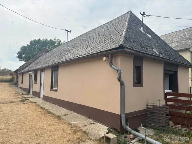 Eladó ház Tés 86 nm