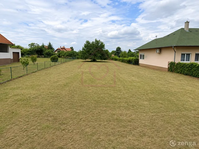 Eladó telek Szőlősgyörök 1040 nm