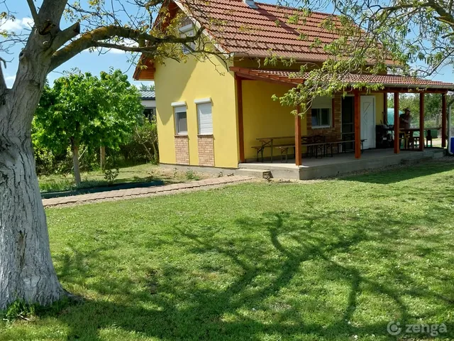 Eladó ház Szeged, Tápéi kiskertek 36 nm