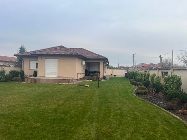 Kiadó ház Nyíregyháza, Kertváros 120 nm